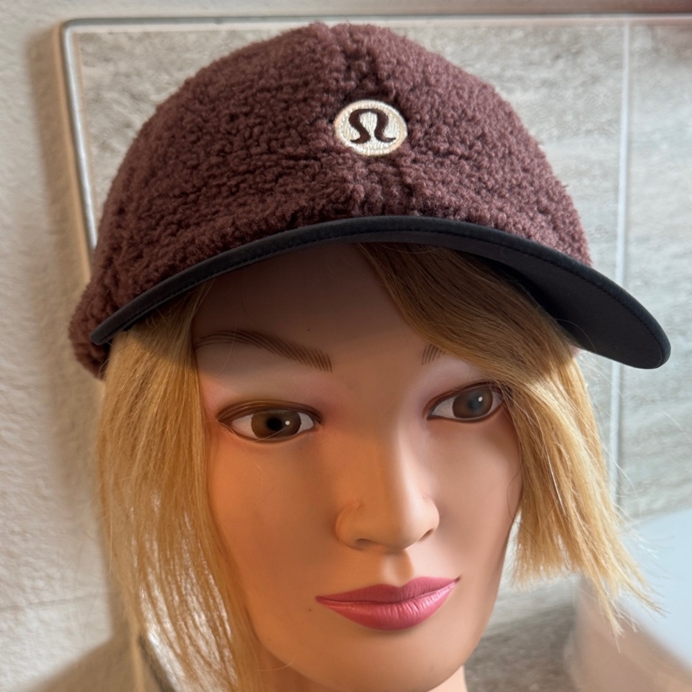 lululemon athletica Chocolate Fleece Hat